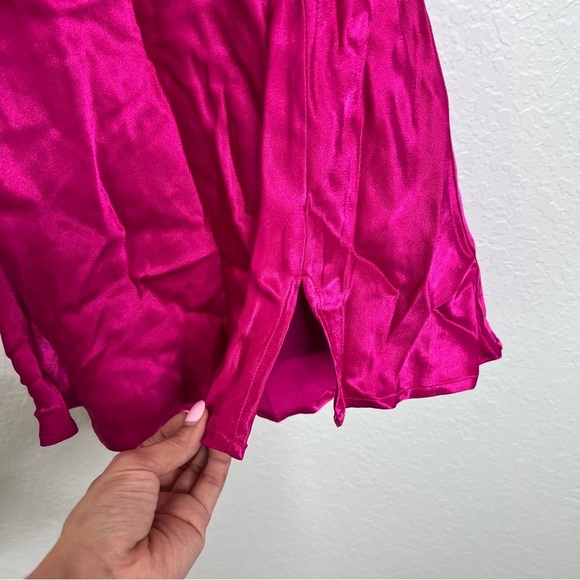 Astr The Label Dress Women Small Pink Satin Front Mini Slit Gold Chain Halter Z - Picture 4 of 10